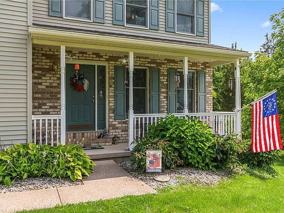 5th image of 4006 Crest View Dr