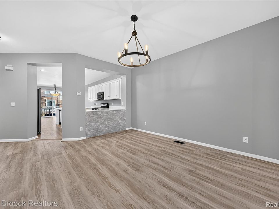 37508 Newburgh Park Cir, photo 15