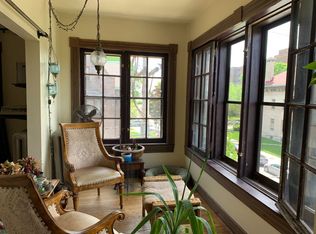 1614 E Royall Pl #F, Milwaukee, WI 53202