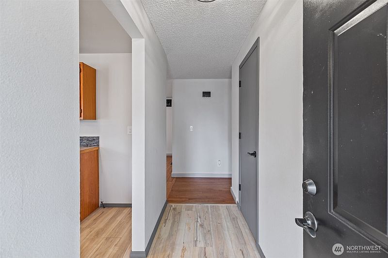 5th image of 17010 16th Avenue E