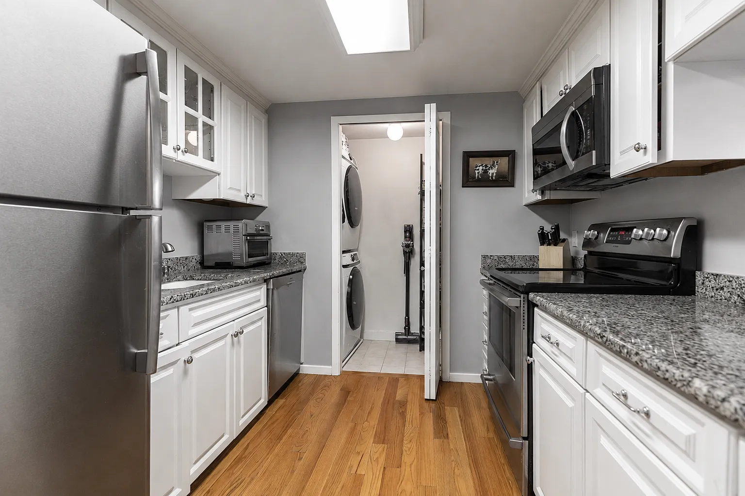 1 bed, 631 sqft, $3,400 — Photo 2