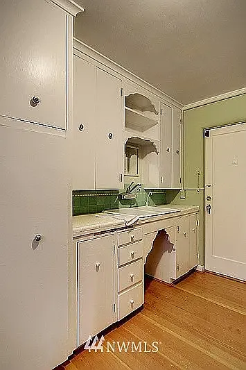 4204 11th Ave NE #1 — Photo 6