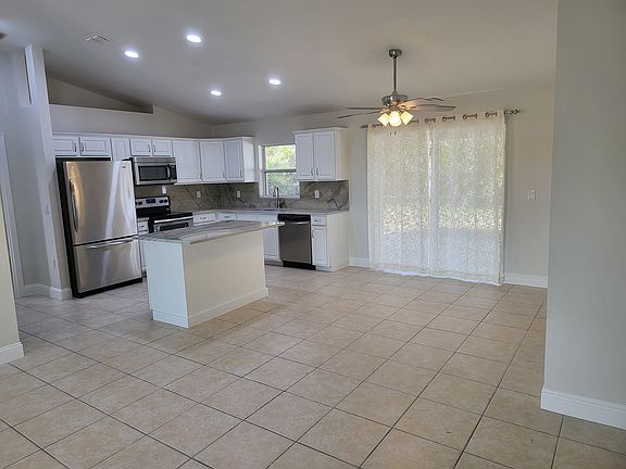 4th image of 3010 SW 2nd Ave