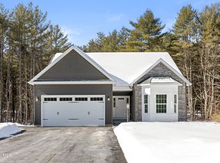 14 Hudson Heights Dr, Lake Luzerne, NY 12846