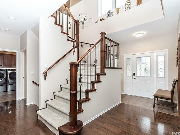 4th image of 110 Beechdale Cres