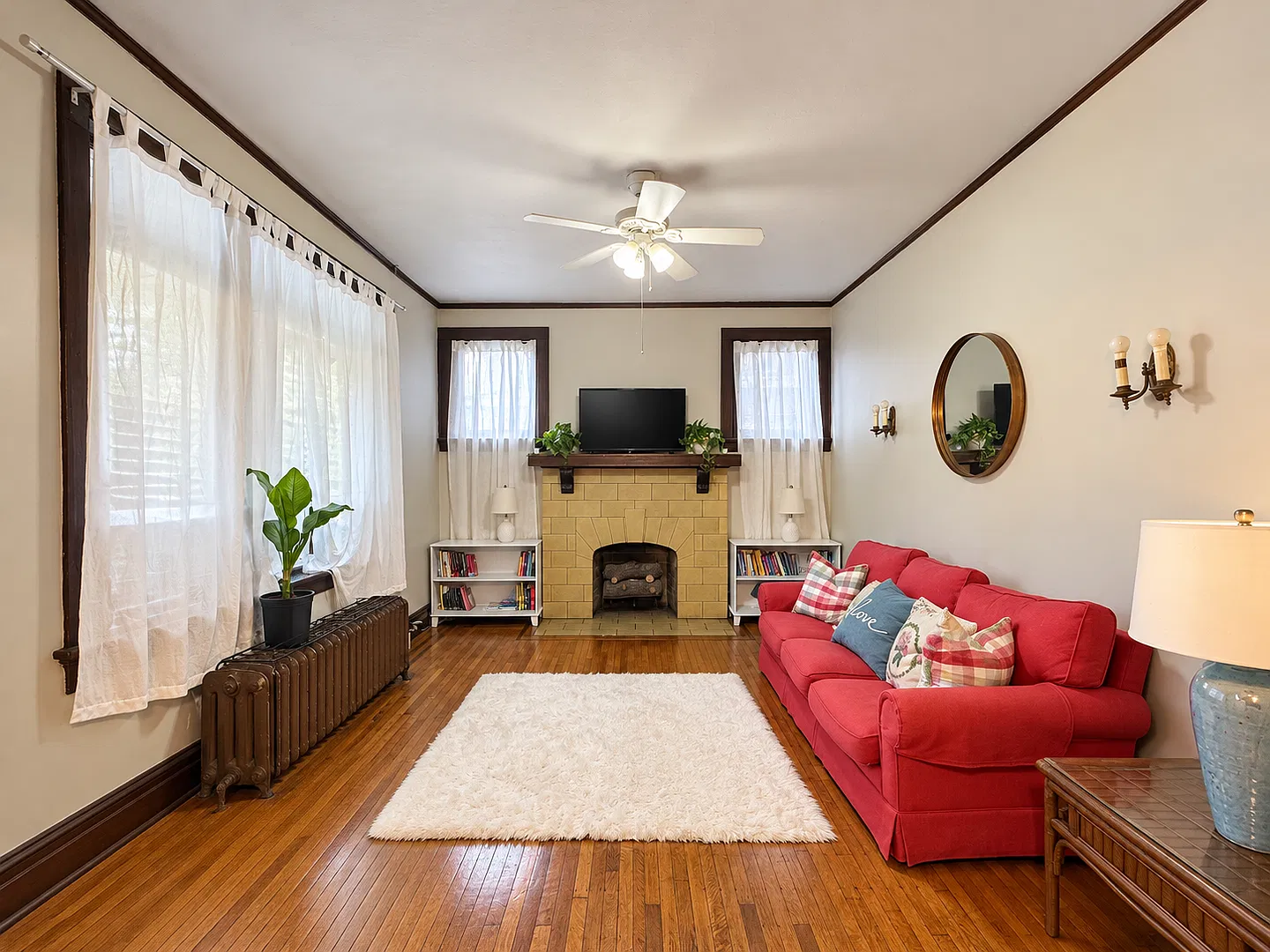3 Bed/1 Bath on McMillan Directly Across From UC Main Campus Only $795/pp ($2385/mo) — Photo 1