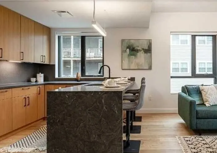 2 bed, $4,300 — Photo 2