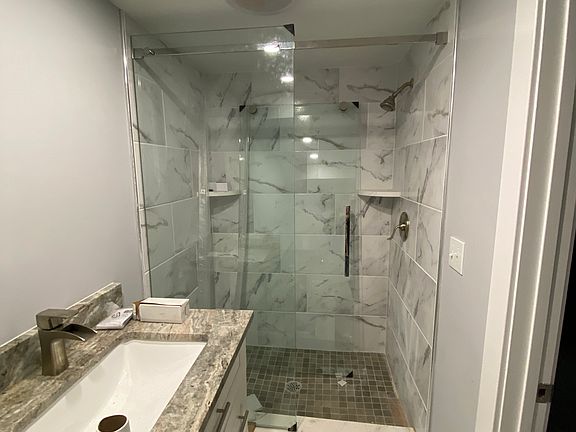 3rd image of 316 Freeport Rd #1