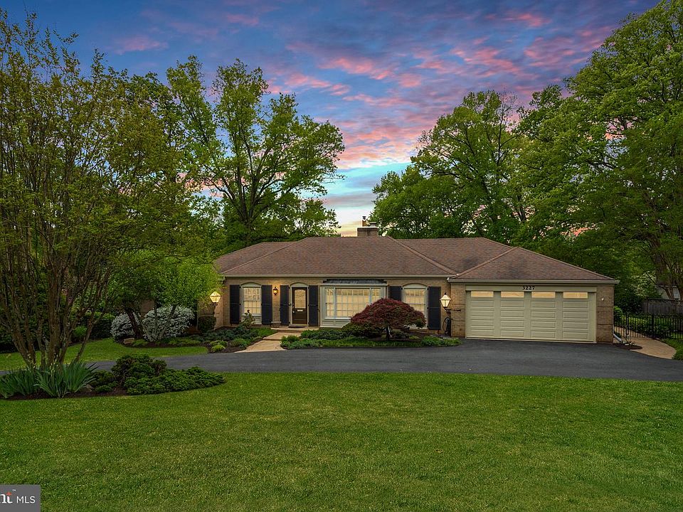 1st image of 3227 Valley Ln