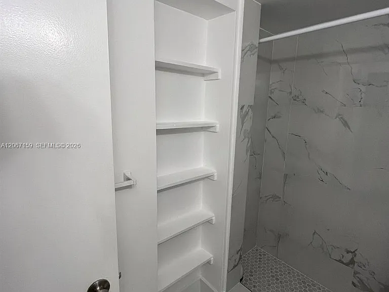 1351 NE Miami Gardens Dr #422E — Photo 8