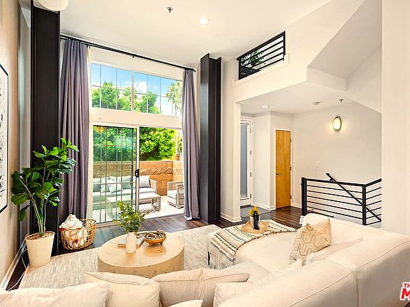 2nd image of 5300 Playa Vista Dr APT 13