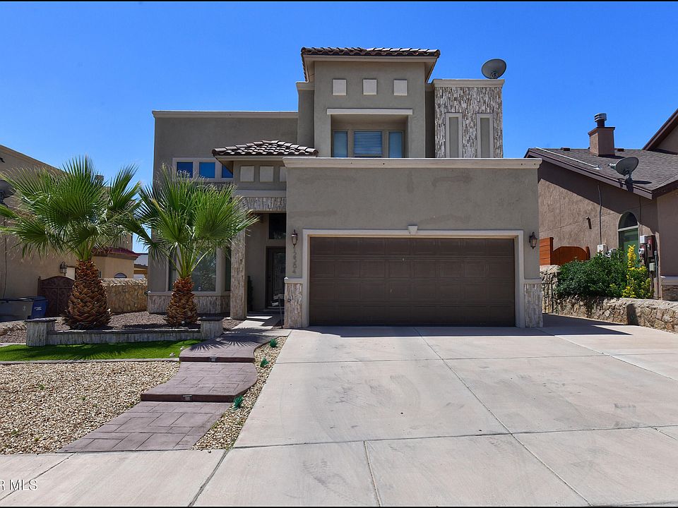 1st image of 12584 Blue Heron Dr