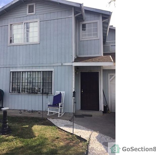 2nd image of 2644 Edinger Ave