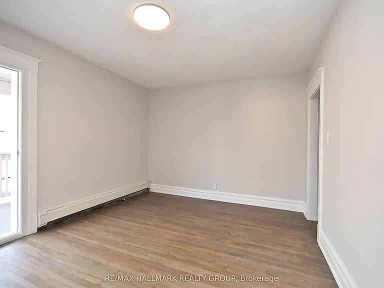 375 Mackay St #2 — Photo 27
