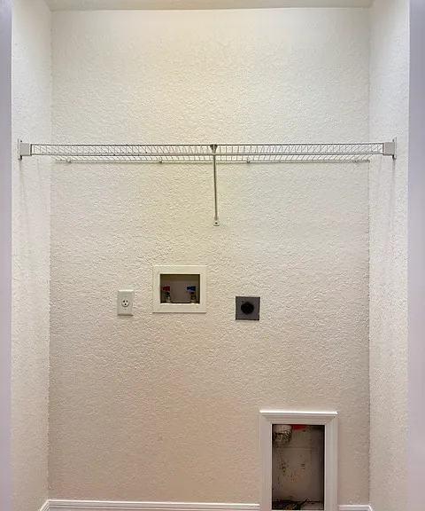733 E Indiana Ave — Photo 15
