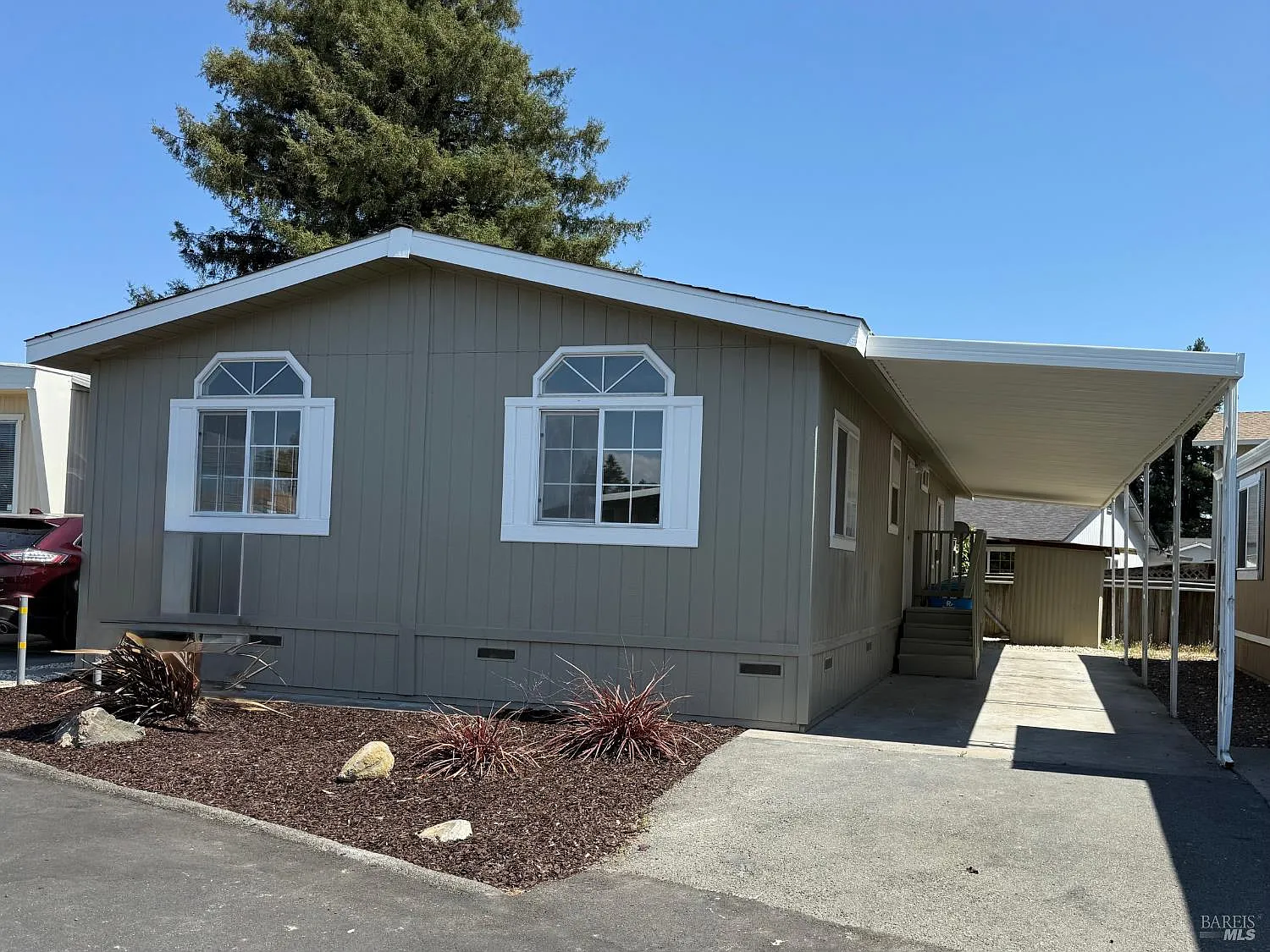 220 Pear Lane - Photo 3