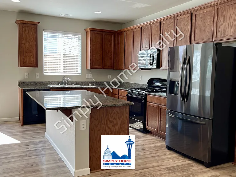 5021 Andrew St SE — Photo 4