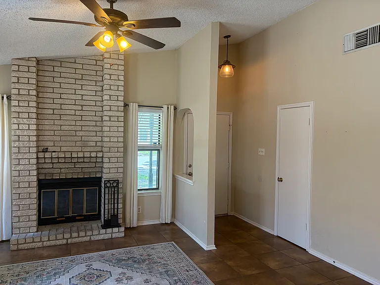 5121 Colonel Travis St — Photo 11