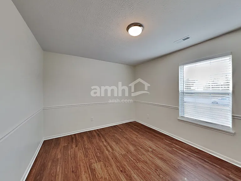 8284 Shattuck Dr — Photo 13