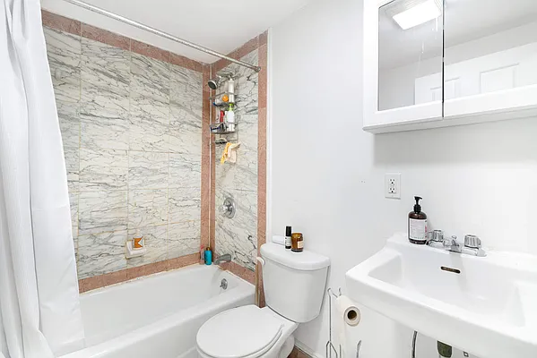 Rented by Compass | media 10