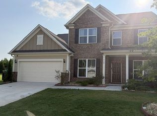 718 Fairway Dr, Acworth, GA 30101