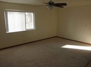 800 Broadway Ave APT 2, Valley Springs, SD 57068