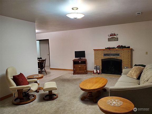 4th image of 764 N Jennifer Ln