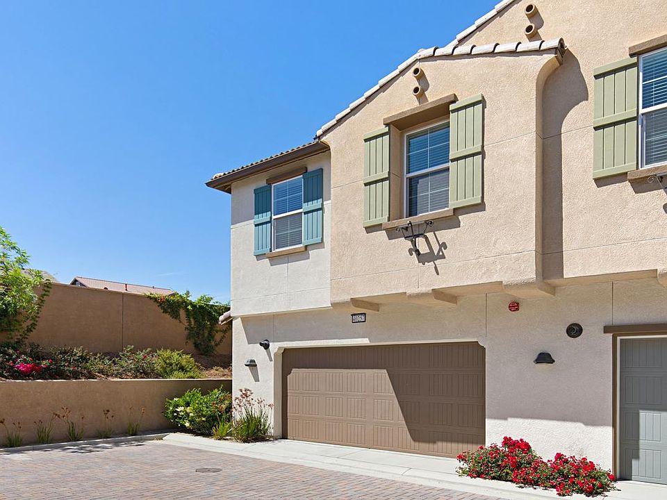 1st image of 40257 Calle Real