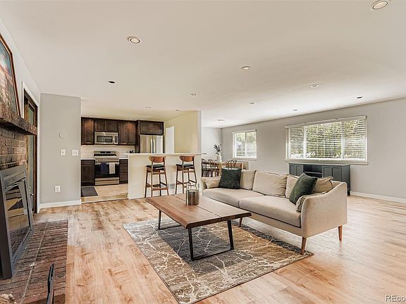 5th image of 4475 E Hinsdale Place