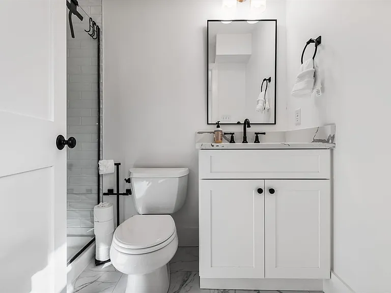223 Saratoga St #202 — Photo 9