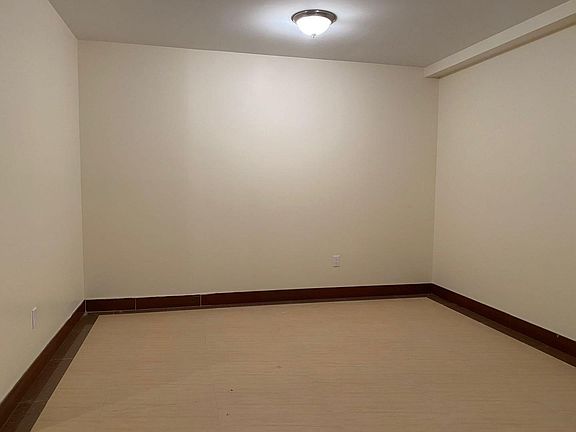 3rd image of 5712 136th St Floor 2