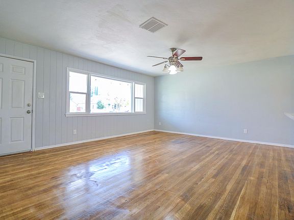 2nd image of 2307 S Garden St