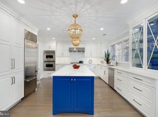 10901 Rosemont Dr, Rockville, MD 20852