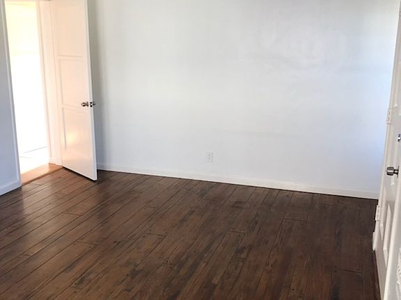 2nd image of 116 Lukens Pl