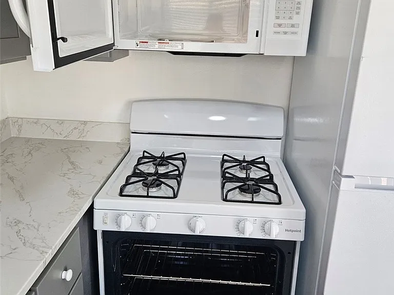 820 A Ave #23 — Photo 3