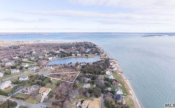 4th image of 500 Four Winds Ct