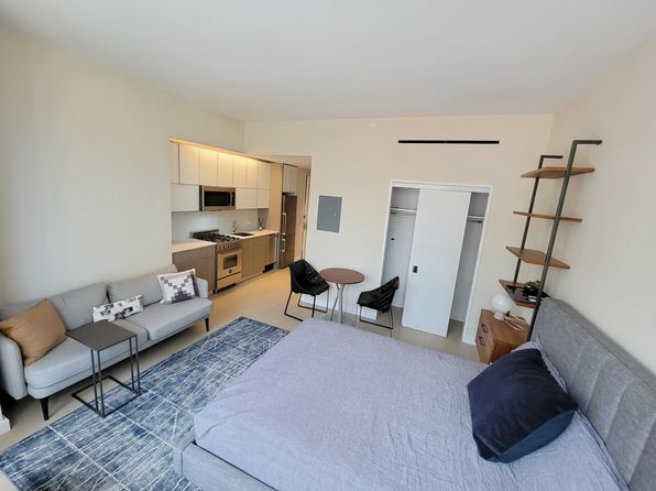 242 W 53rd St APT 27B