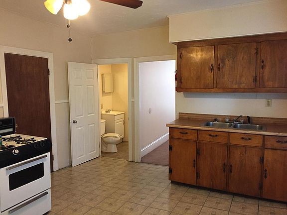 2nd image of 58 Forest Ave Floor 1