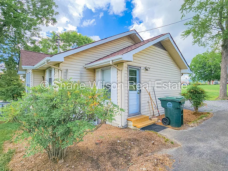 190 Cleveland St — Photo 17
