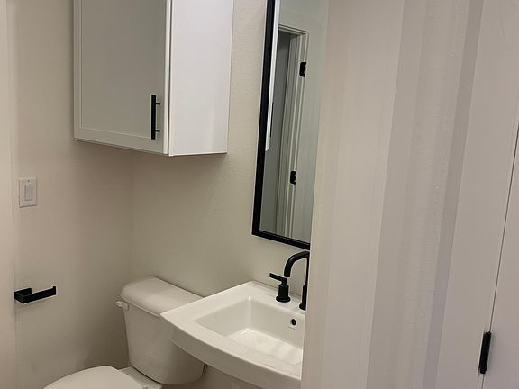 5th image of 1111 SW Parnell Dr #2600.2