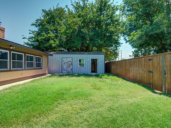 4th image of 4811 72nd St
