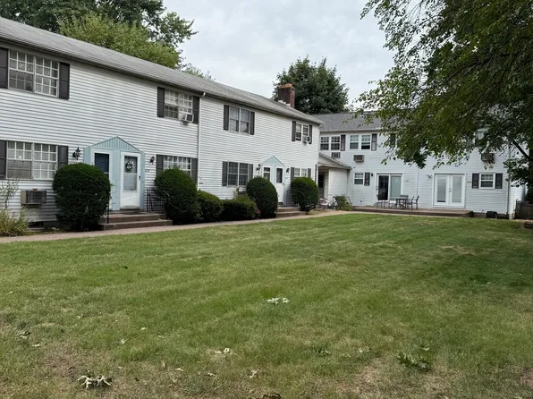 633 Center Street APT E, Manchester, CT 06040