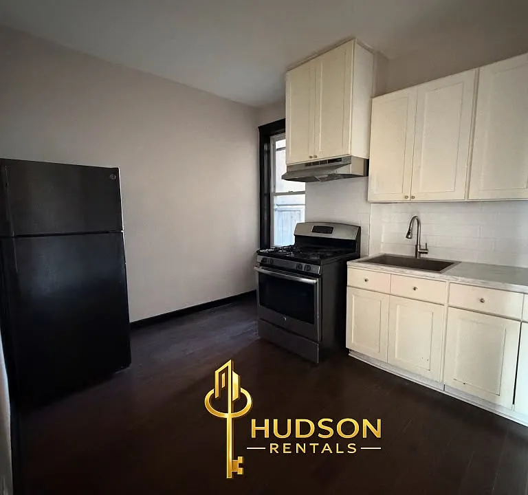 235 Fowler Ave #5