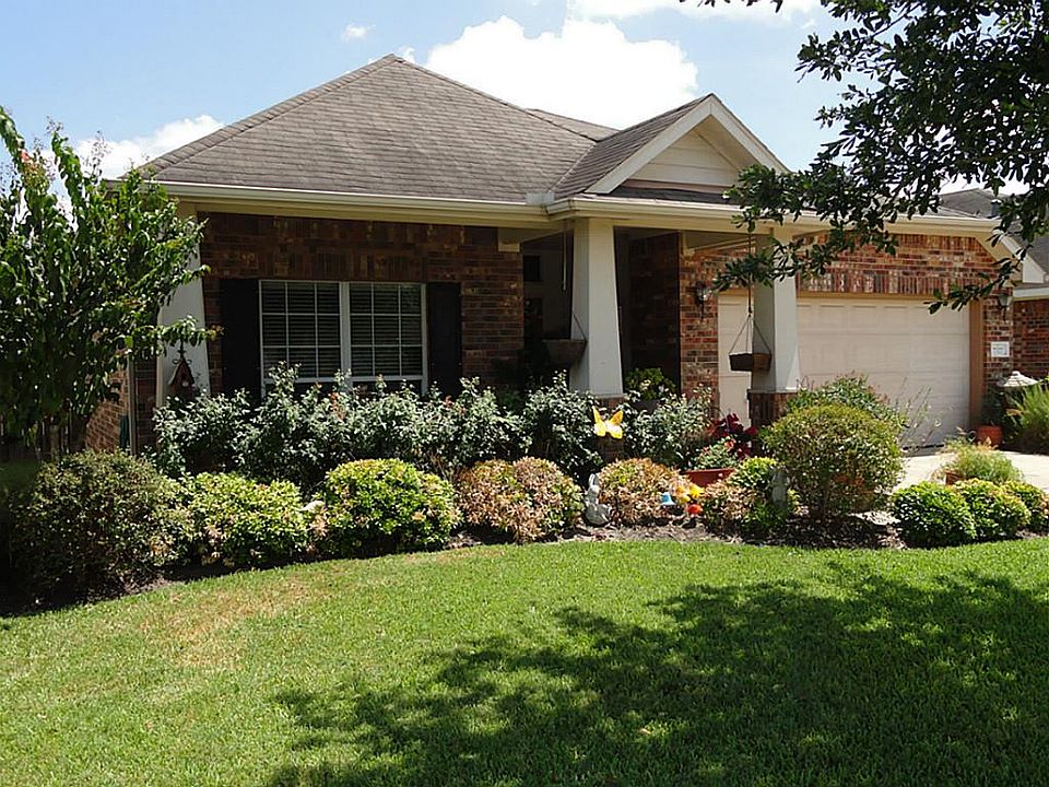 1st image of 7327 Roundrock Park Ln