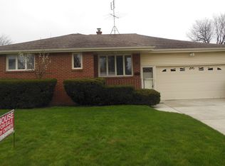 66 Southgate Dr, West Seneca, NY 14224