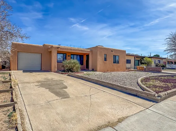 1828 Dakota St NE, Albuquerque, NM 87110