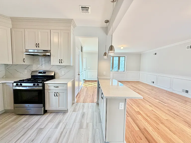 356 Bryson Ave #1F — Photo 16