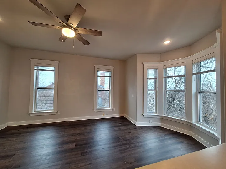 1632 London Rd — Photo 5