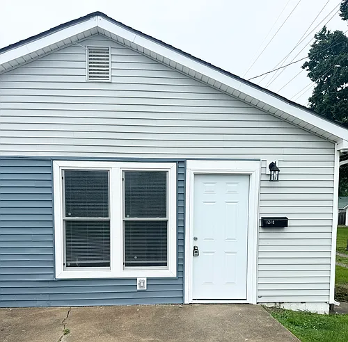 121 Oak St #E Photo 1