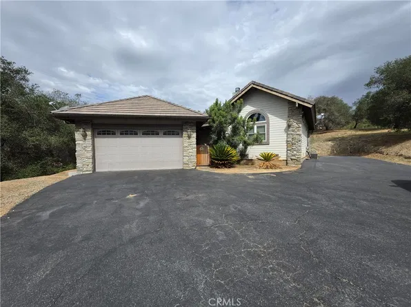 1686 Rice Canyon Rd, Fallbrook, CA 92028